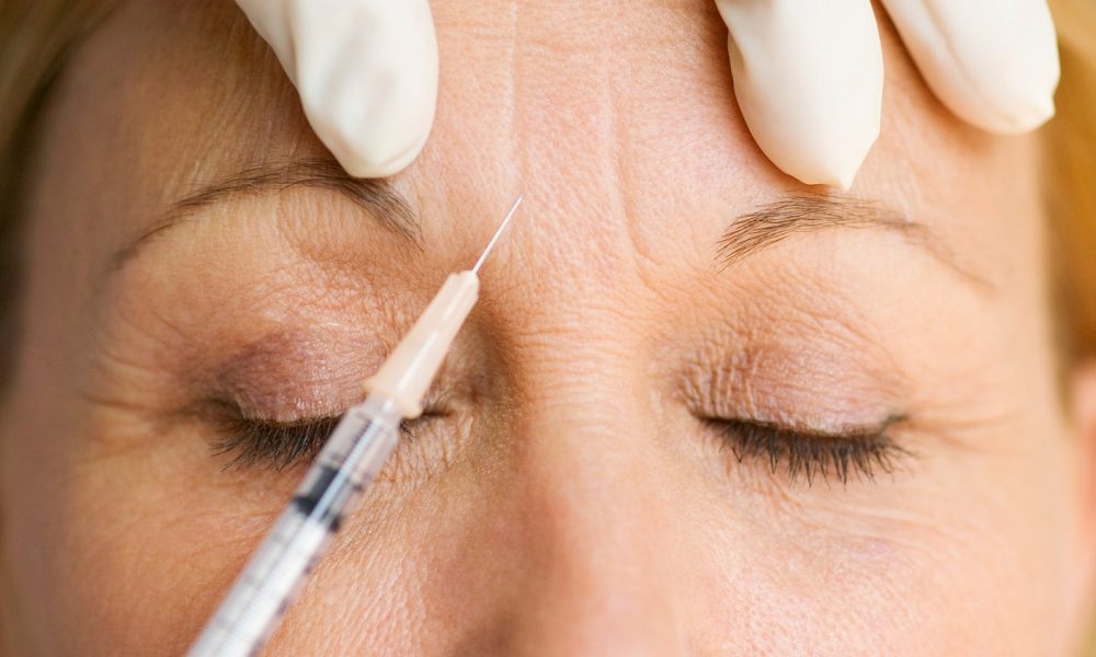 The Difference Between Cosmetic & Plastic Surgery