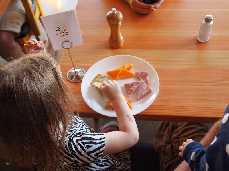 Child-Friendly Restaurants and 5 Tips to Enjoy Dining Out with Kids in Doha