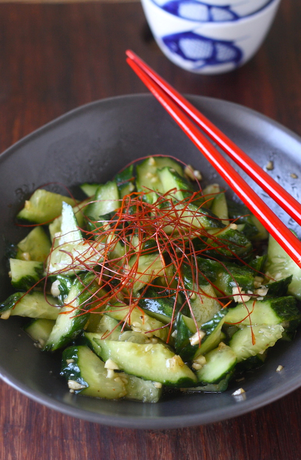Smacked Cucumber in Garlicky Sauce (Suan Mi Pau Huang Gua)
